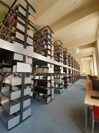 Nejlepší knihovna v Karlíně pro klidné studium i setkávání